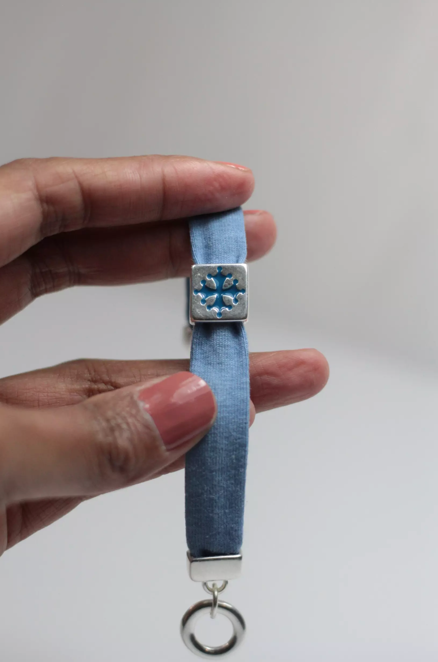 Pulsera de malla con cruz occitana