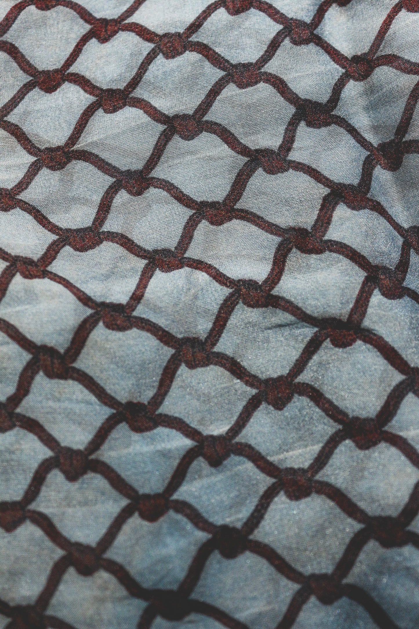 Écharpes Soie motif grillage