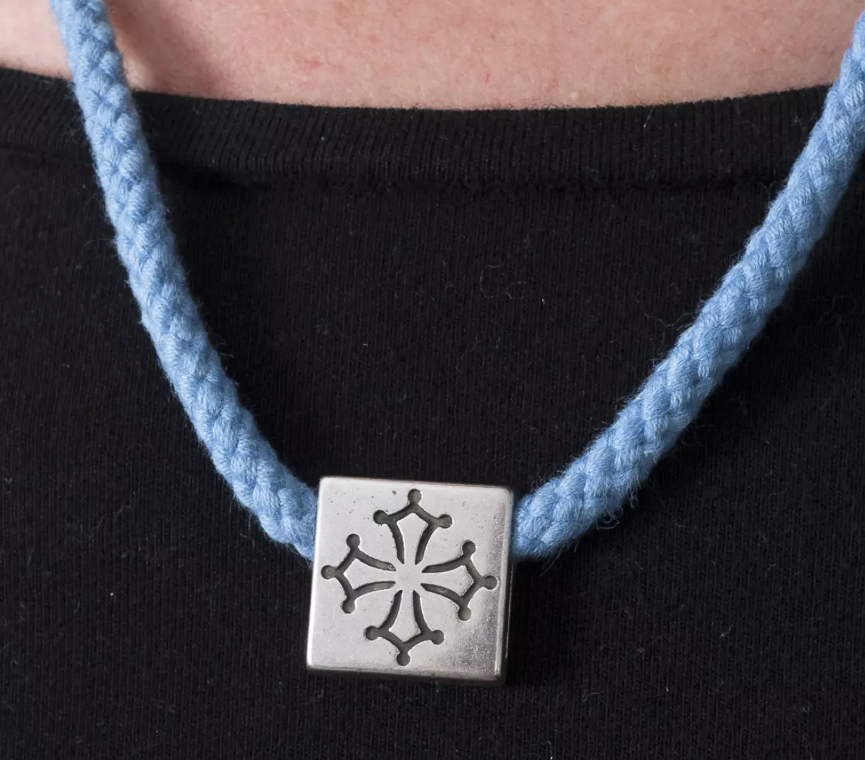 Halskette mit okzitanischem Kreuz
