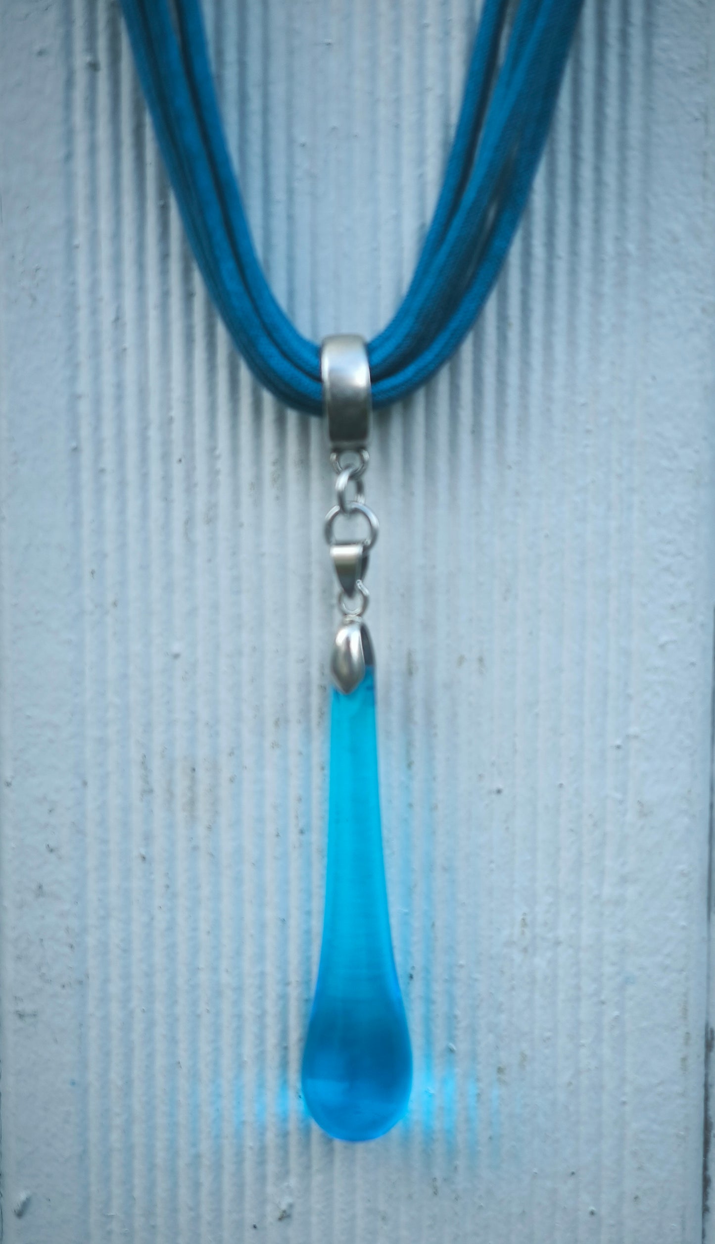 Collier "Goutte Bleue"